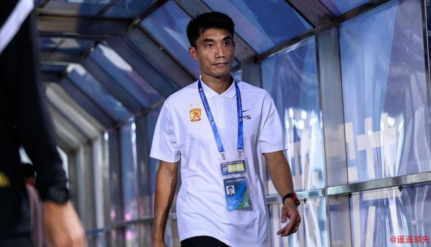 郑智出任青岛西海岸主教练，<a href=